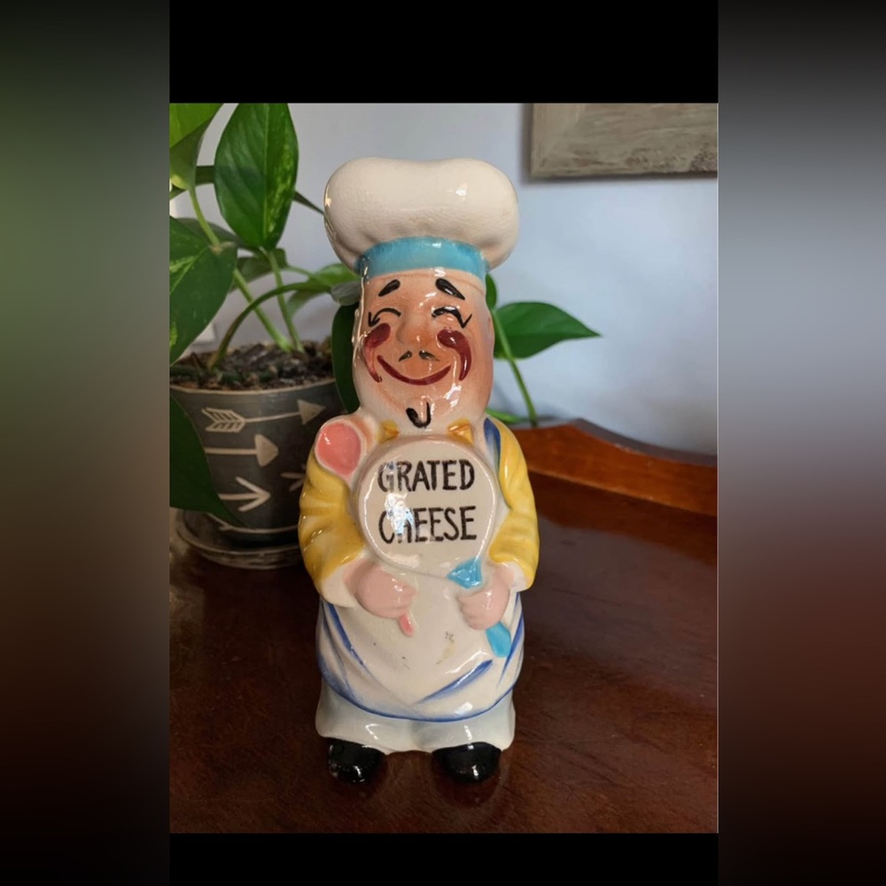 1960s Smiling Chef Grated Cheese Shaker